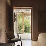 Konukevi Muxima - 4*