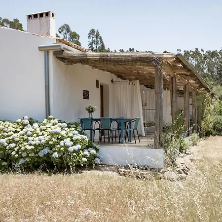 Casa de hóspedes Muxima - *
